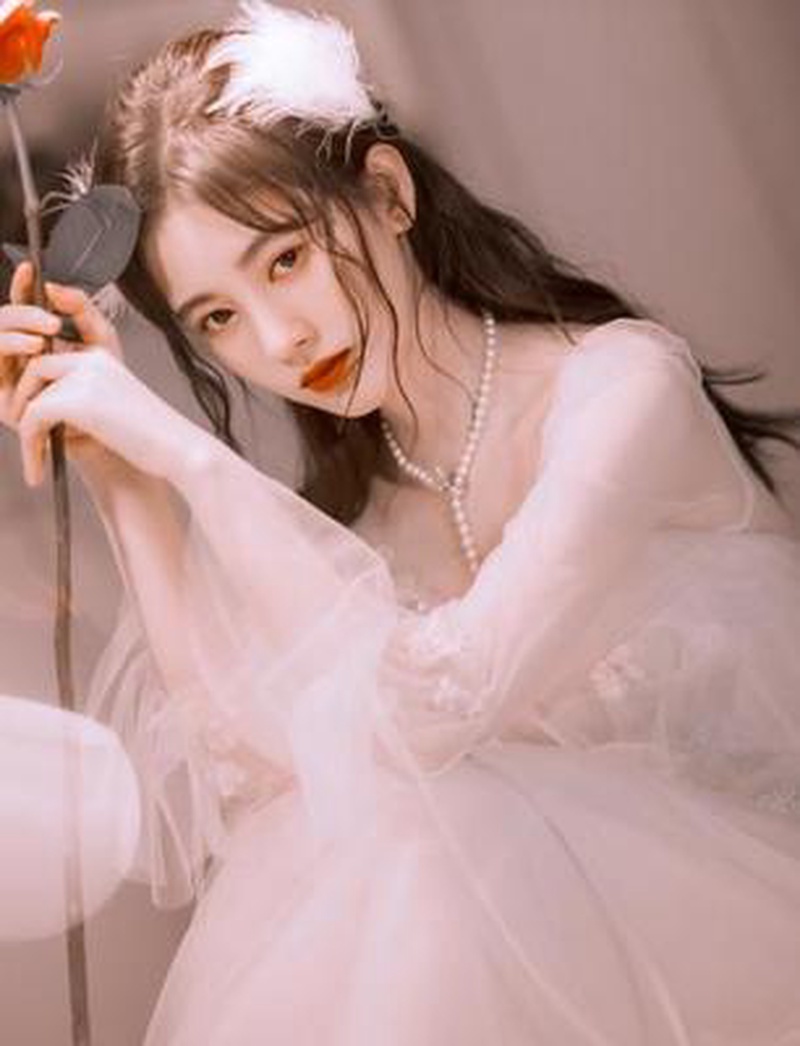 鞠婧祎